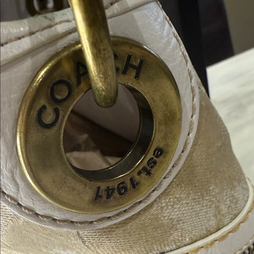 Vintage Coach Cream and White Camo Canvas Shoulder Bag with Suede Tassels - Picture 7 of 14